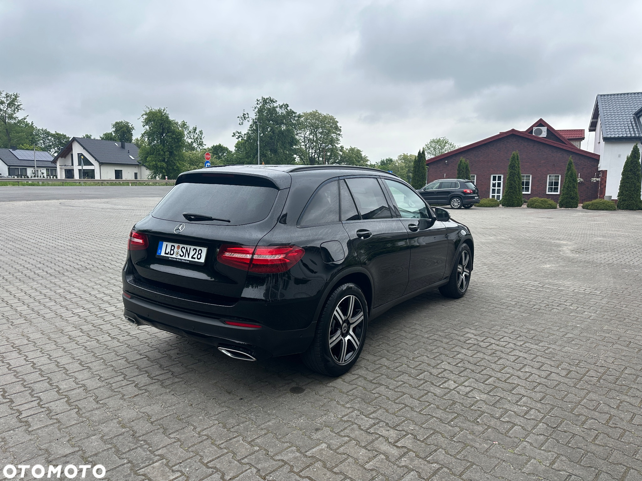 Mercedes-Benz GLC - 16