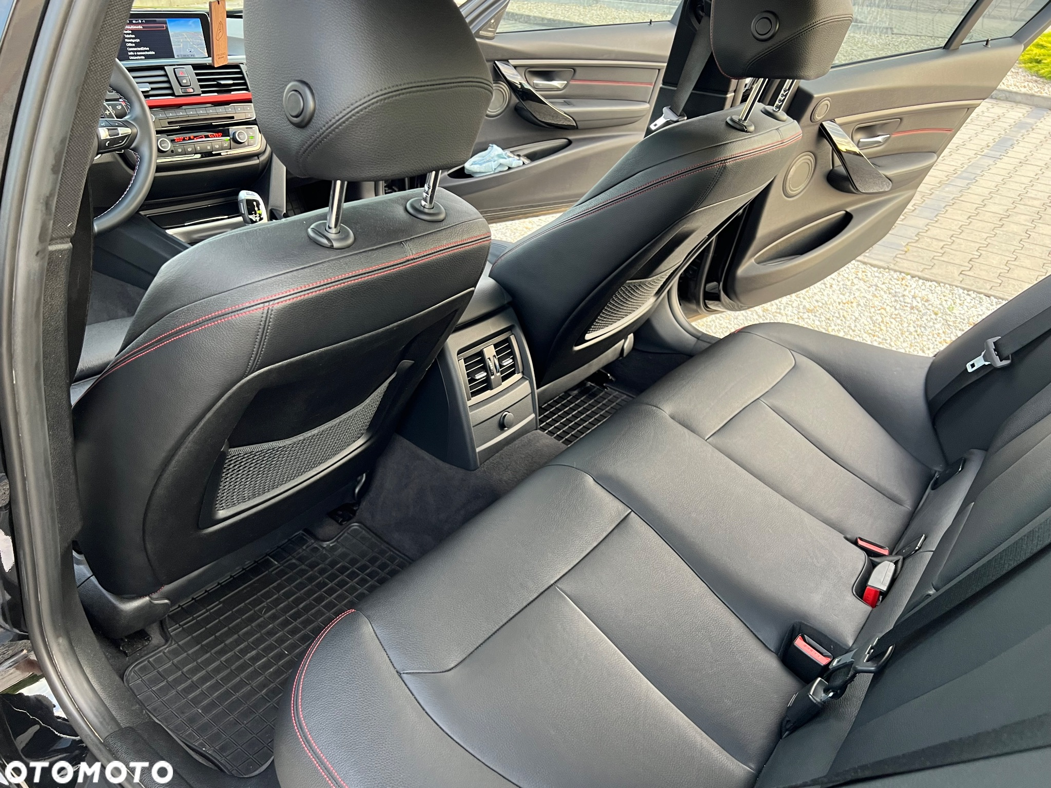 BMW Seria 3 335i xDrive Sport Line - 17