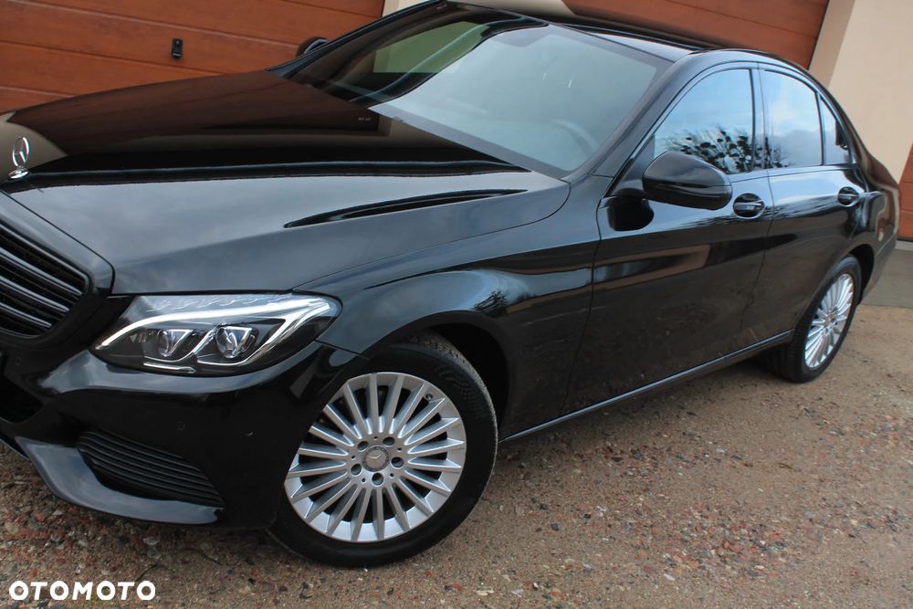 Mercedes-Benz Klasa C 200 4-Matic 9G-TRONIC - 28