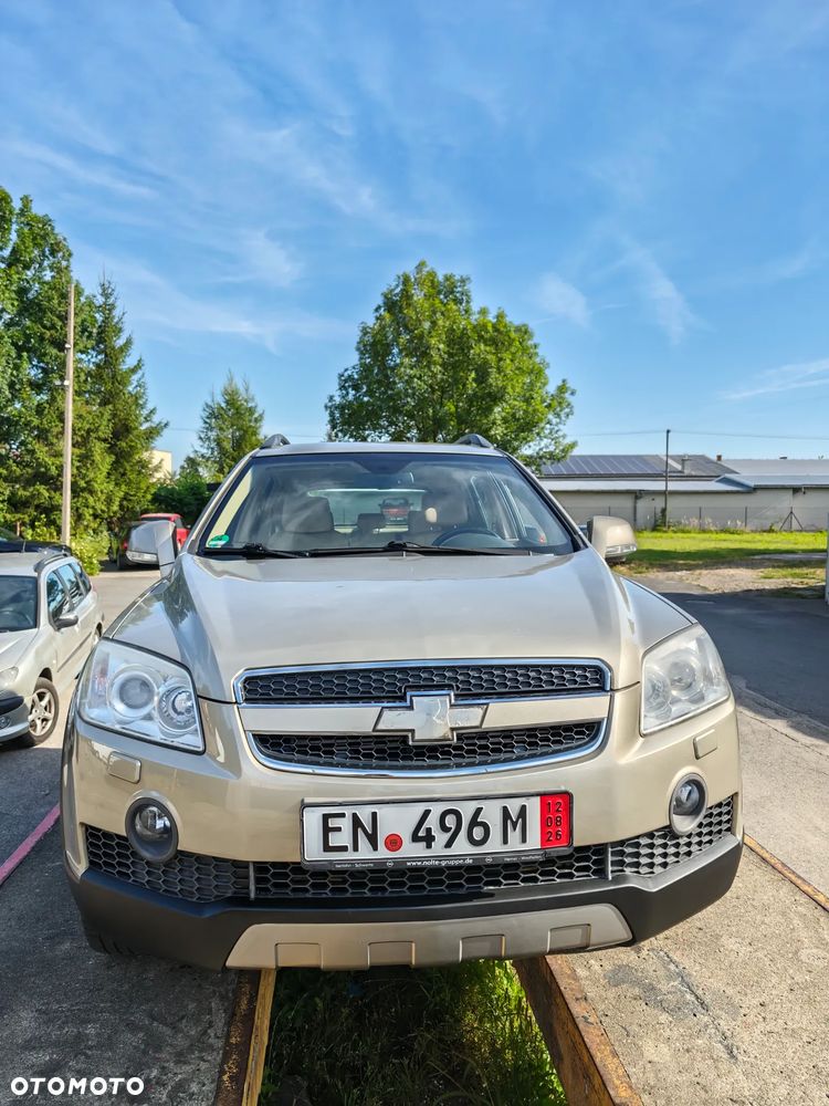 Chevrolet Captiva 2.0 d LT high 5os - 26