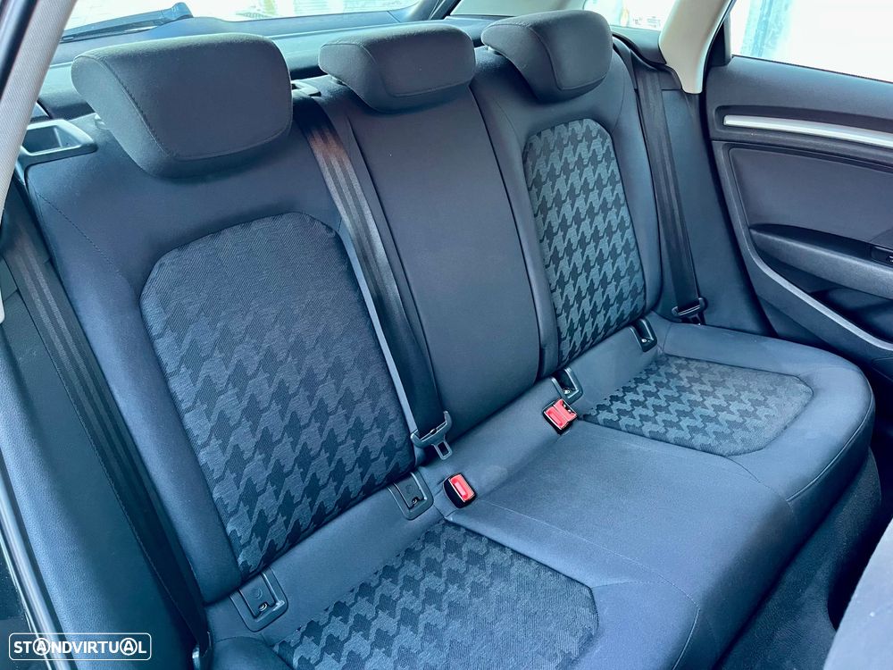 Audi A3 Sportback 1.6 TDI Attraction Ultra - 27