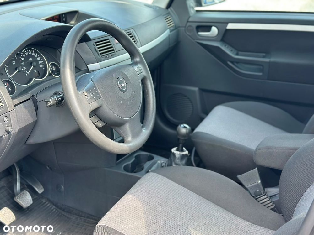 Opel Meriva - 8