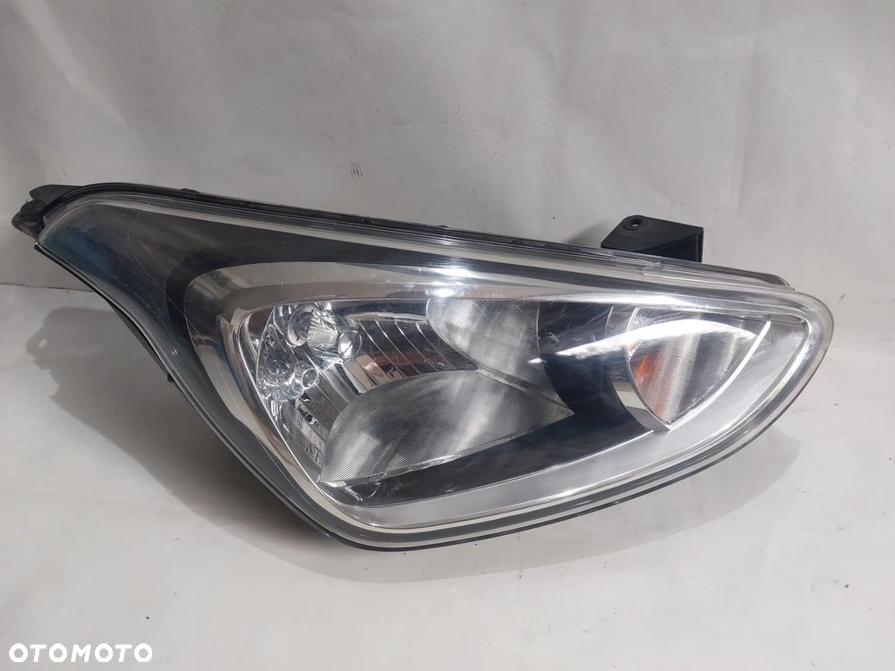 LAMPA PRAWA HYUNDAI I10 13-19 SLASK WYSYLKA - 1