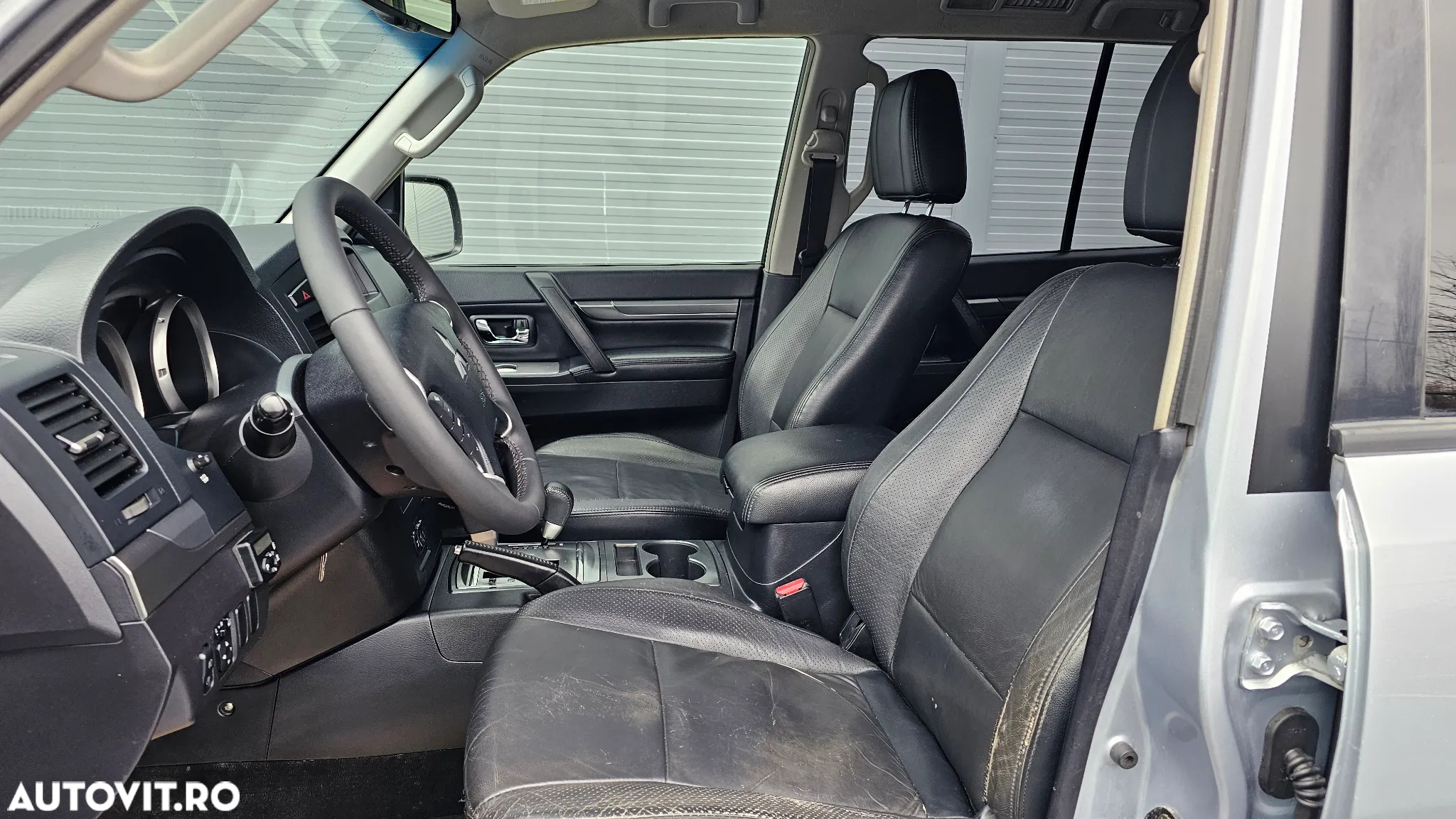 Mitsubishi Pajero LWB 3.2 DI-D Instyle A/T - 8