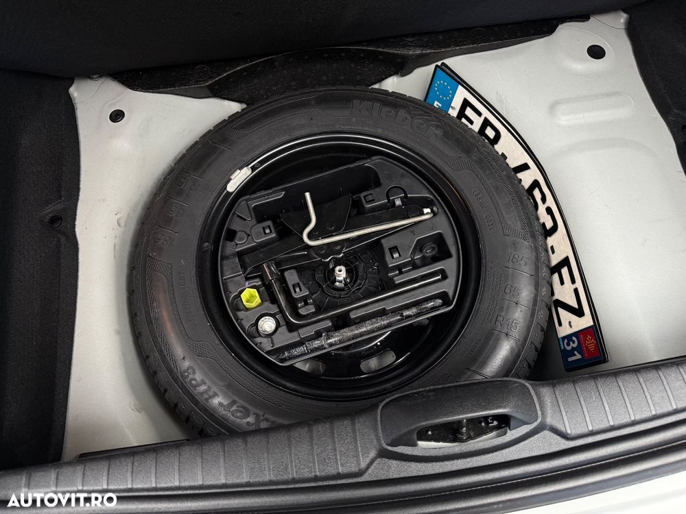 Peugeot 208 PureTech 82 Style - 36