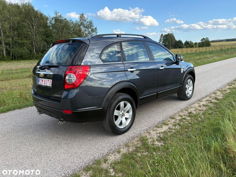 Chevrolet Captiva 2.4 4WD 7 Sitzer LT - 6