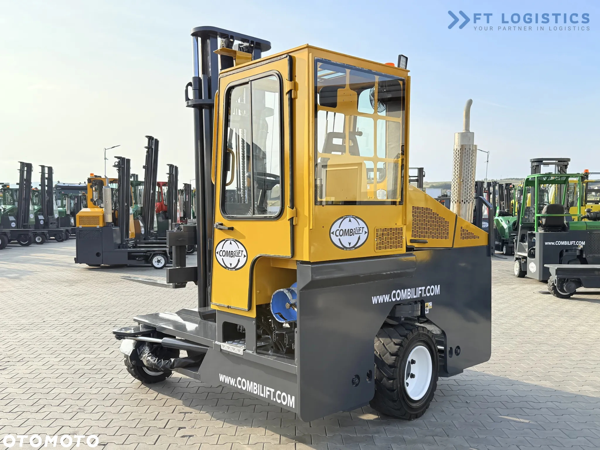 Combilift WÓZEK CZTEROKIERUNKOWY - WIELOKIERUNKOWY C4000 / GAS / DUPLEX 4500MM /JEDYNE 6604 MOTOGODZIN /  PRZESUW WIDEŁ / PEŁNA KABINA / STAN IDEALNY / Szeroka oferta wózków czterokierunkowych i bocznych, dopasowanych do różnorodnych potrzeb i zastosowań - 33