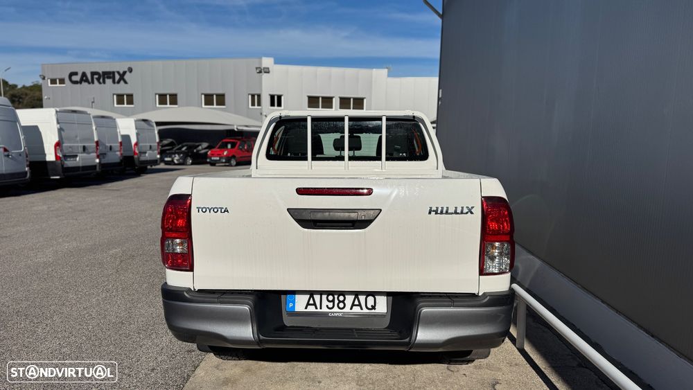 Toyota Hilux 2.4 D-4D 4WD CD CM - 21