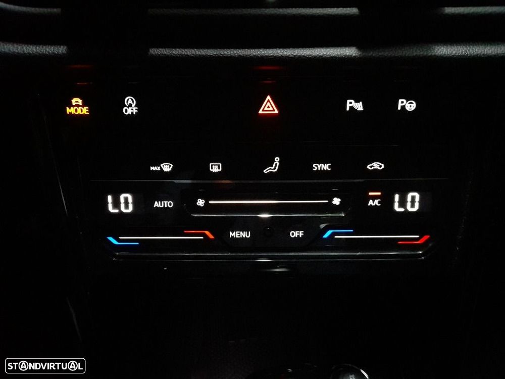 VW T-Roc 1.5 TSI Black Style DSG - 16