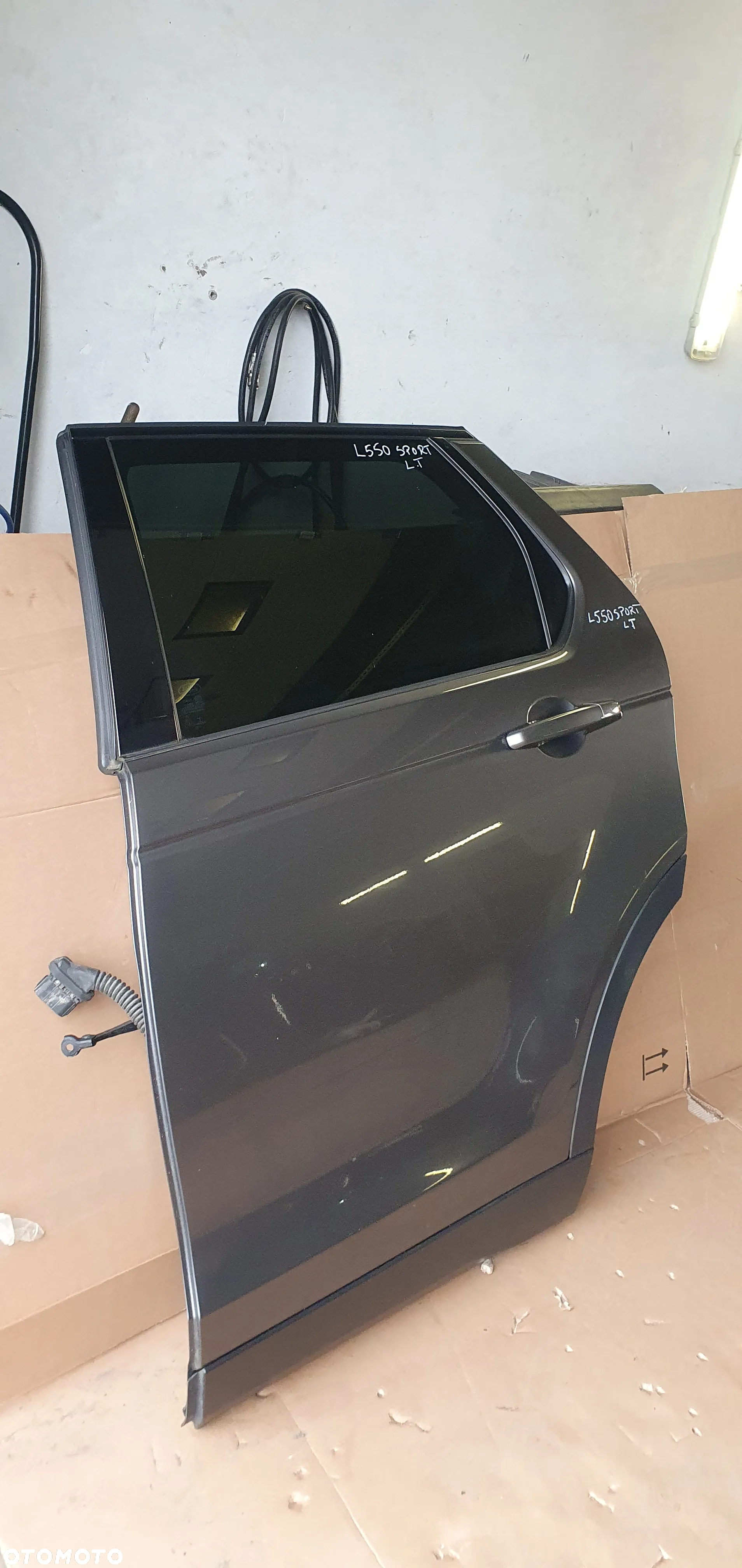 Drzwi lewy tył tylne lewe Land Rover Discovery Sport L550 873 Corris Grey - 3