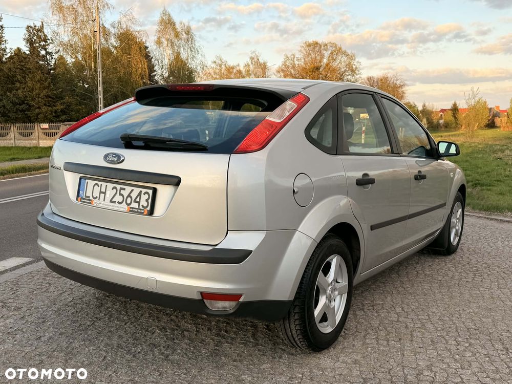 Ford Focus 1.6 Ambiente - 3