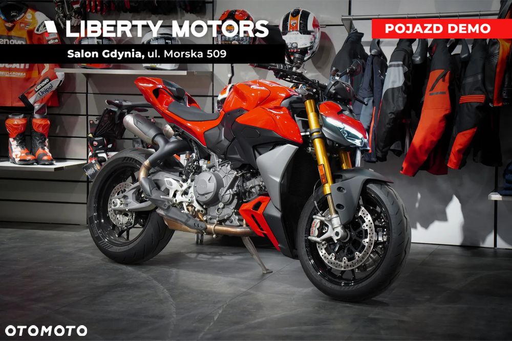 Ducati Streetfighter V2 - 1