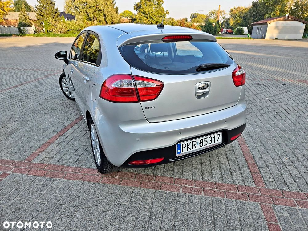 Kia Rio - 6