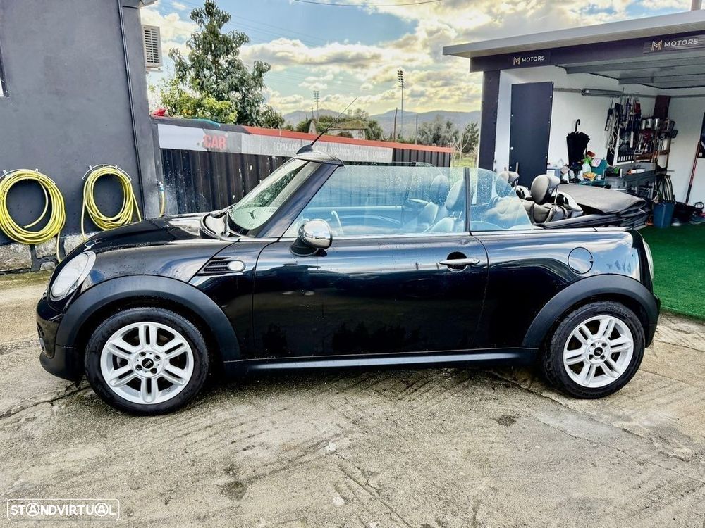 MINI Cabrio Cooper D - 23
