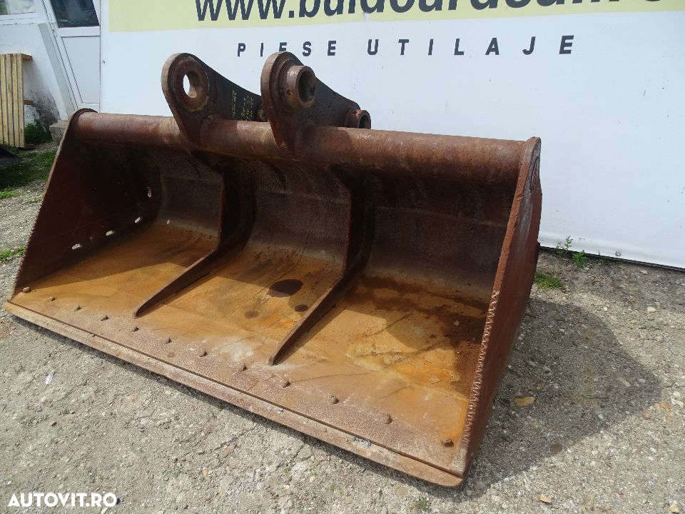 Cupa taluz de 2.40 m  pt. excavatoare de 24-28 tone - 9