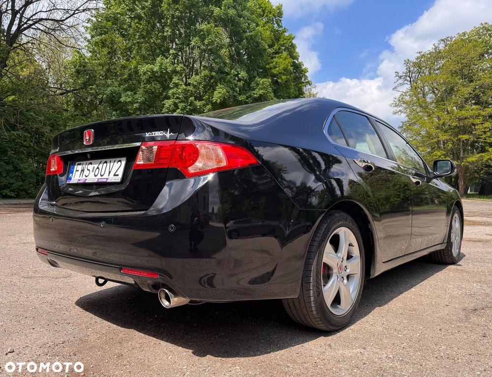 Honda Accord 2.0 Elegance 50 Jahre Edition - 24
