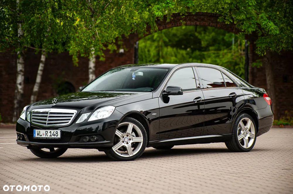 Mercedes-Benz Klasa E 200 BlueEFFICIENCY Elegance - 14