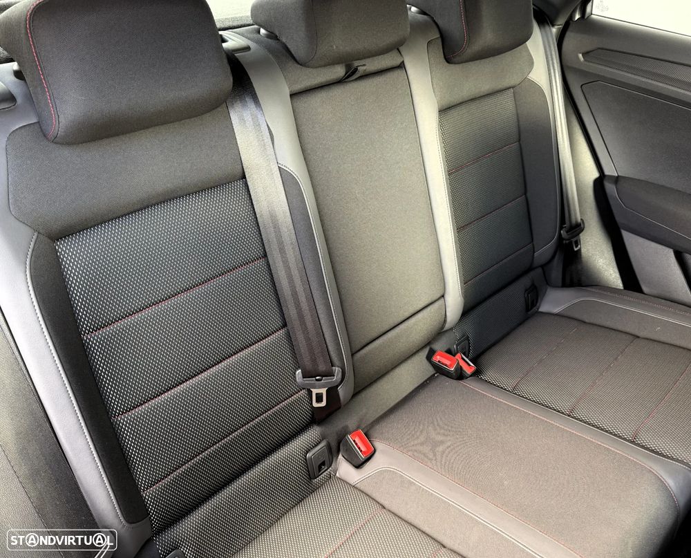 VW T-Roc 1.5 TSI Sport DSG - 32