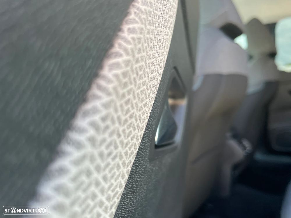 Citroën C4 1.2 PureTech Shine - 24