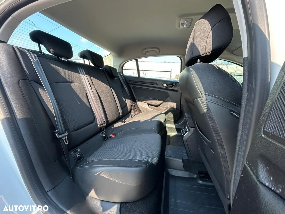 Renault Megane TCe 140 EDC GPF Zen - 16
