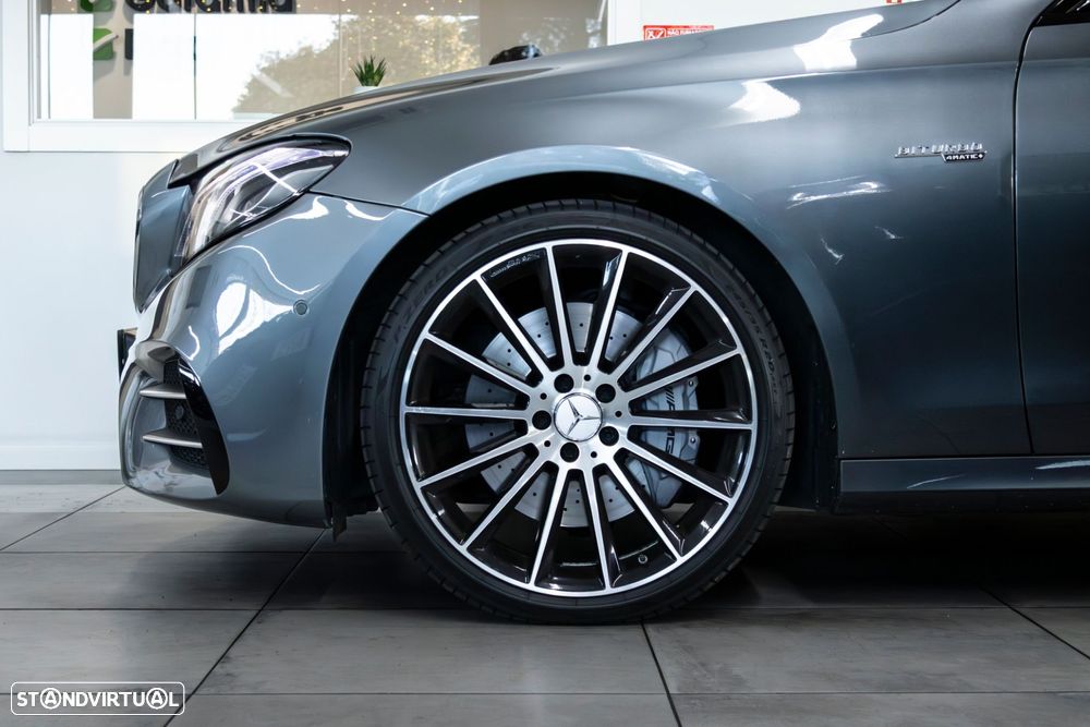Mercedes-Benz E 43 AMG 4-Matic - 11
