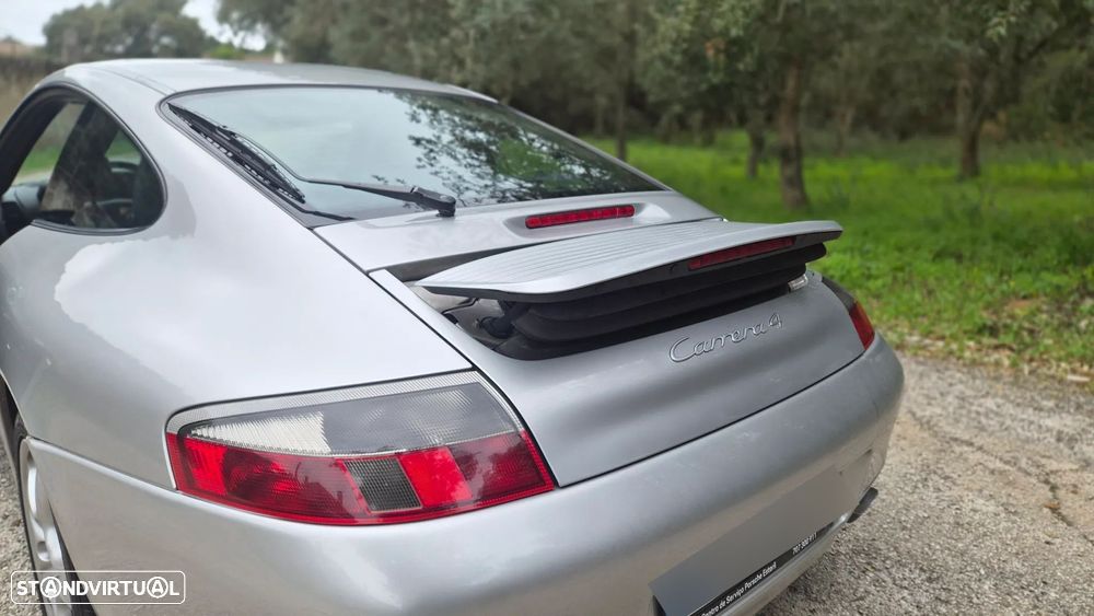 Porsche 911 (996) - 8