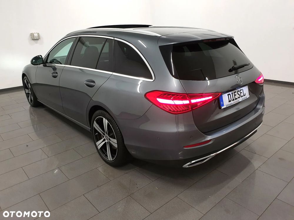 Mercedes-Benz Klasa C 220 d 4Matic 9G-TRONIC AMG Line - 4