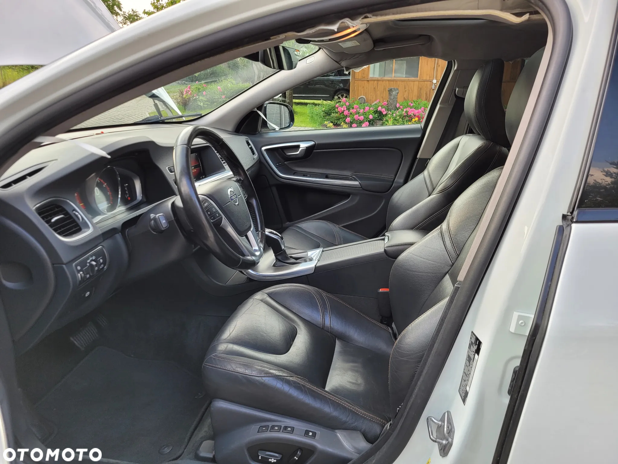 Volvo V60 Cross Country T5 AWD Momentum - 5
