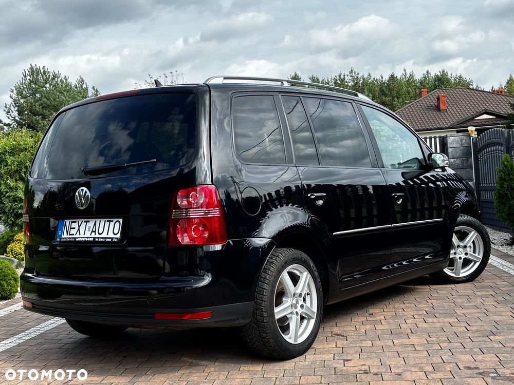 Volkswagen Touran 2.0 TDI DPF Highline - 18