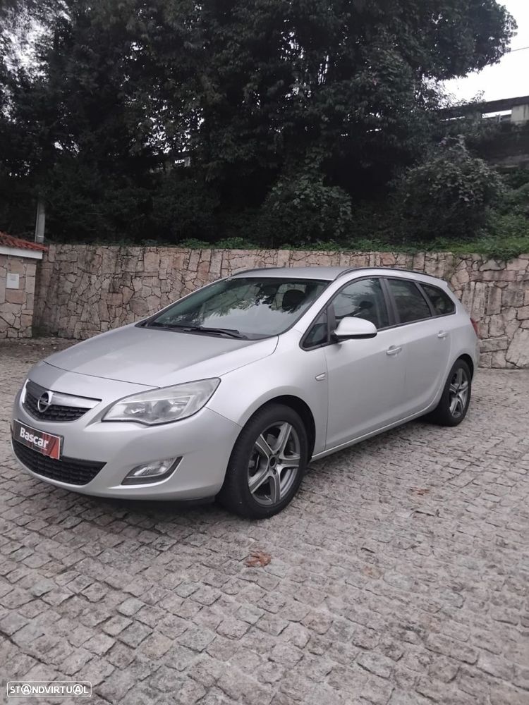 Opel Astra Sports Tourer - 1