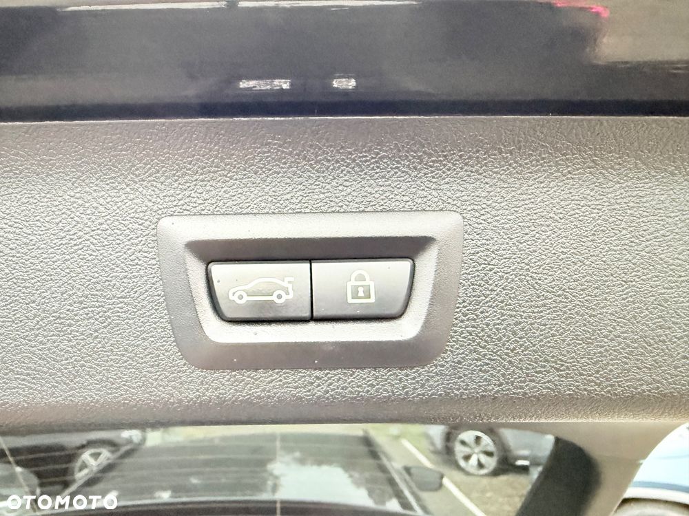 BMW Seria 5 520d Sport Line - 27