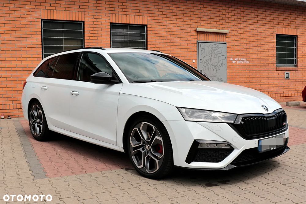 Skoda Octavia 2.0 TDI DSG RS - 9