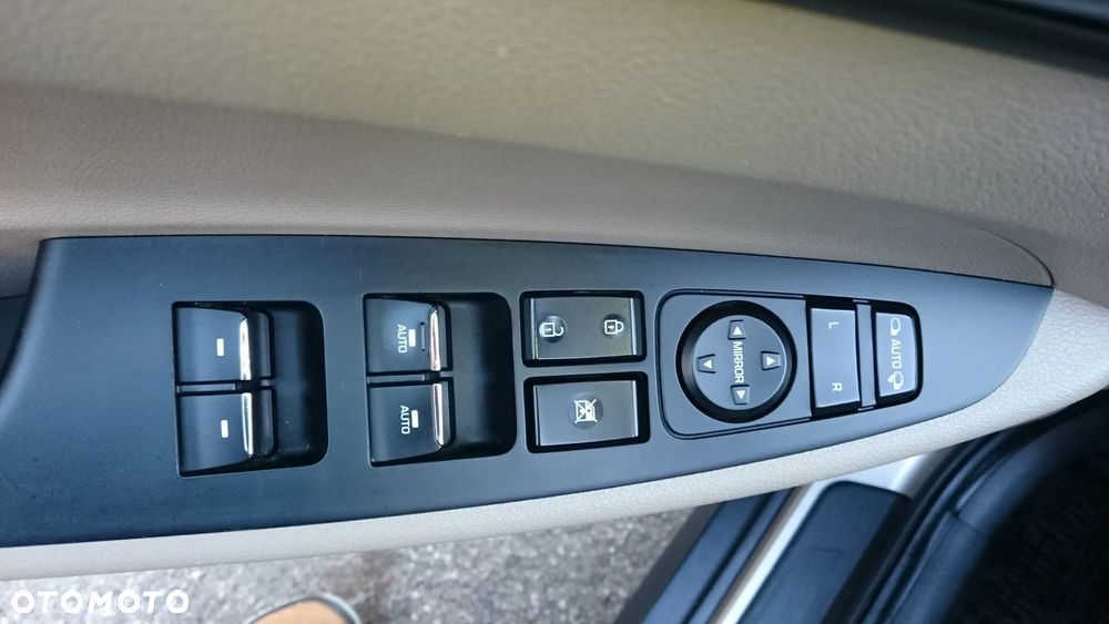 Hyundai Tucson 1.6 GDI BlueDrive Style 2WD - 31