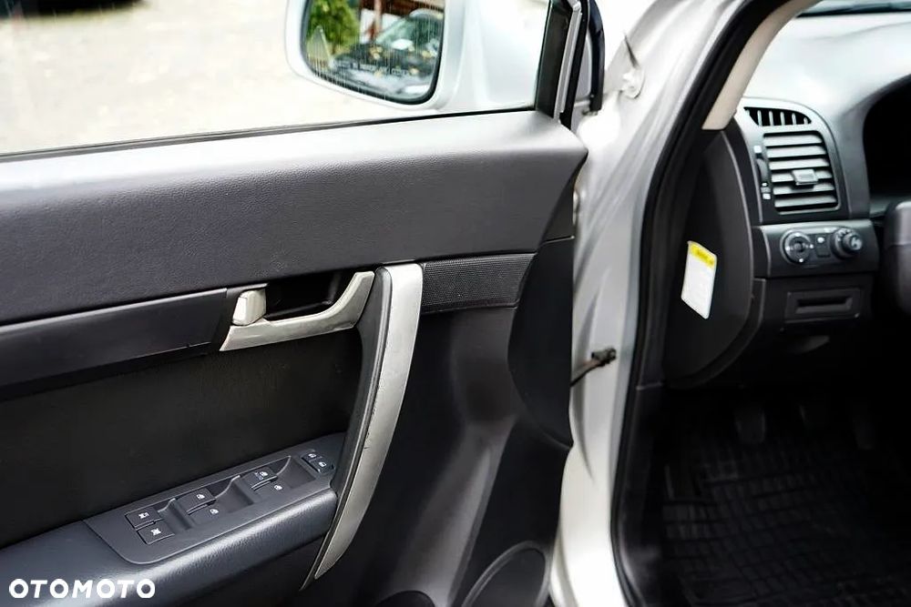 Chevrolet Captiva 2.0 d LS - 13