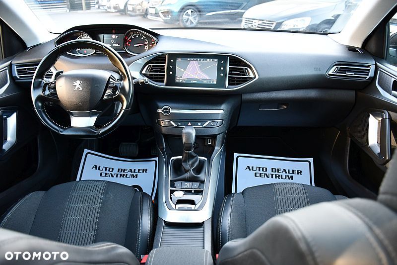 Peugeot 308 BlueHDi 130 EAT8 Stop & Start Allure Pack - 26