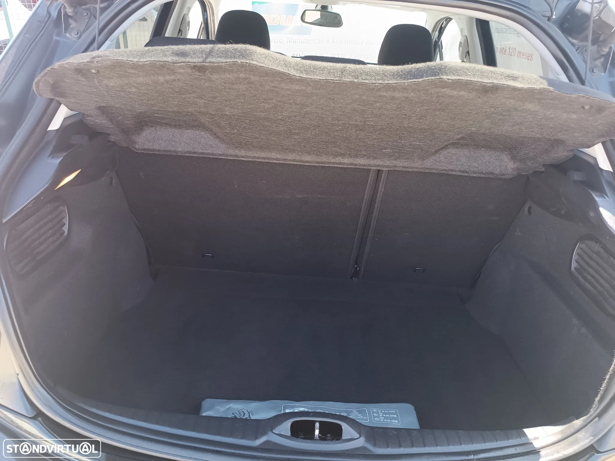 Peugeot 208 1.2 PureTech Style - 25