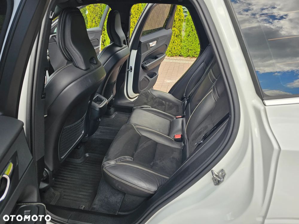 Volvo XC 60 D3 R-Design - 13