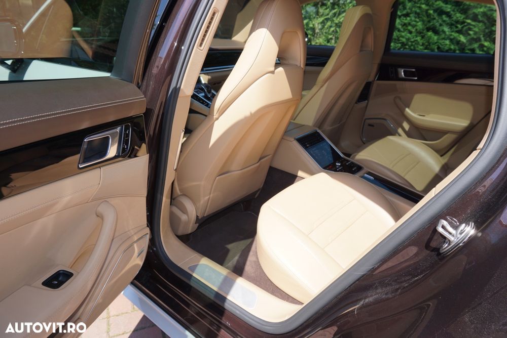 Porsche Panamera 4S - 16