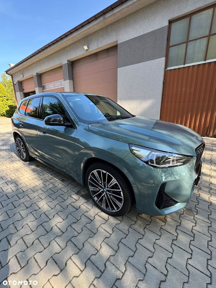 BMW iX1 - 2
