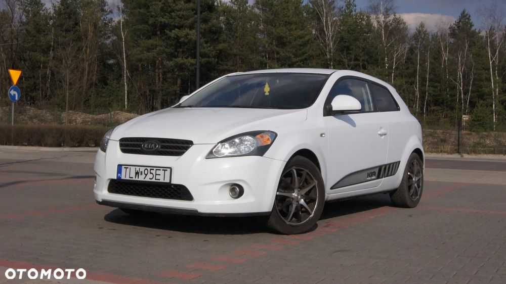 Kia Ceed 1.6 Crdi Comfort + - 1