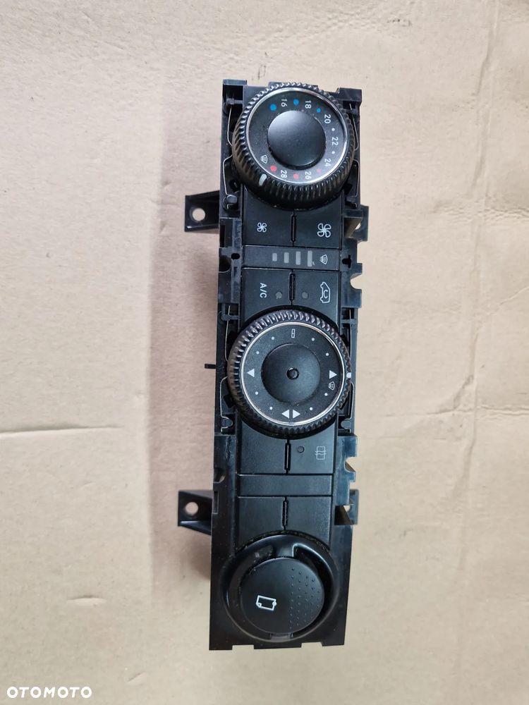PANEL KLIMATYZACJI MERCEDES SPRINTER 906 A9068301785