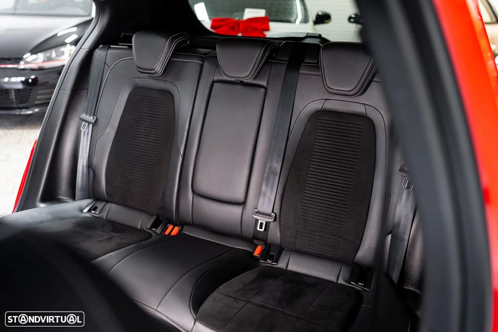 Ford Focus 2.3 EcoBoost S&S ST c/ Pack Estilo - 27