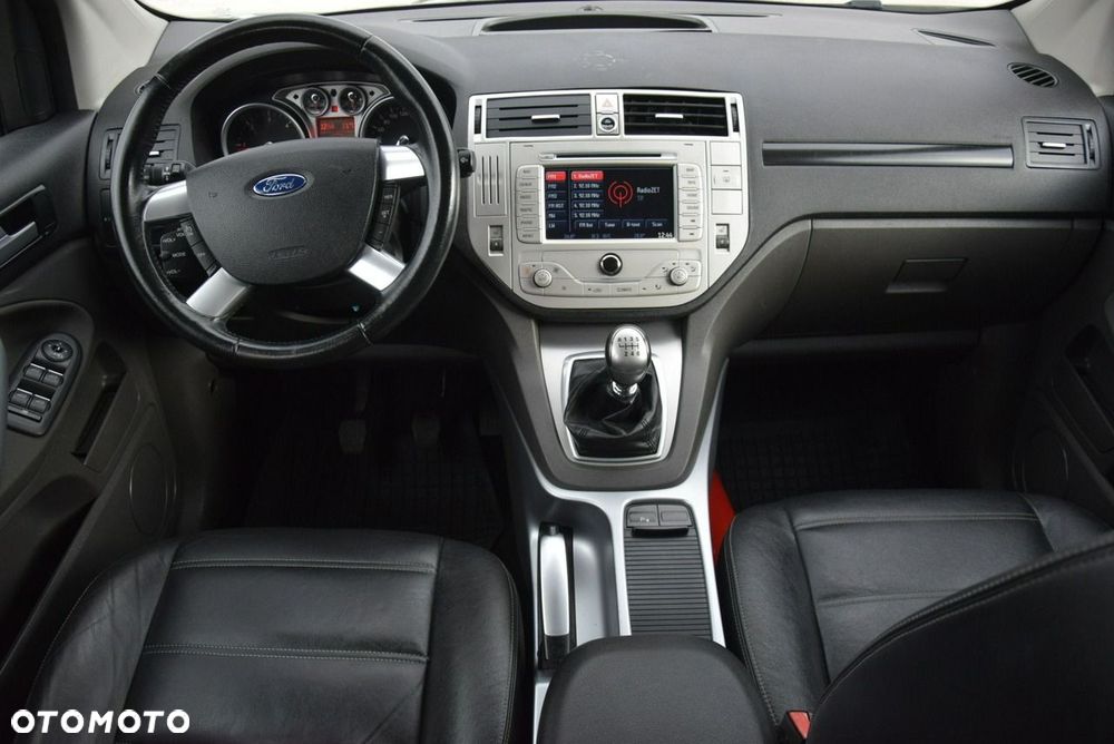 Ford Kuga - 32