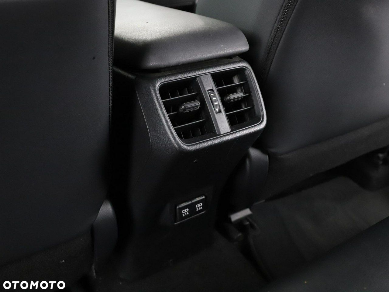 Lexus UX 250h Prestige 2WD - 39