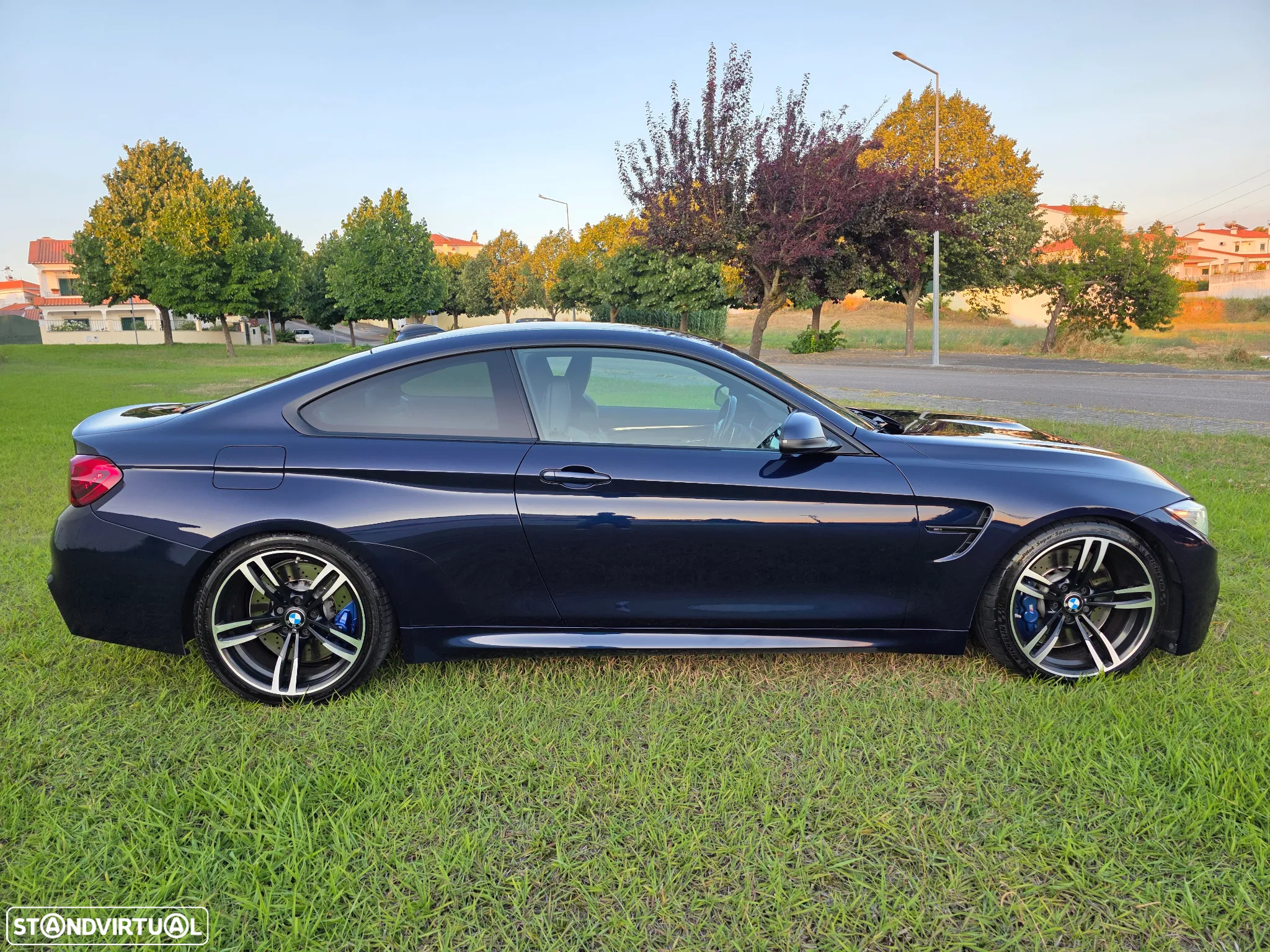 BMW M4 Auto - 3
