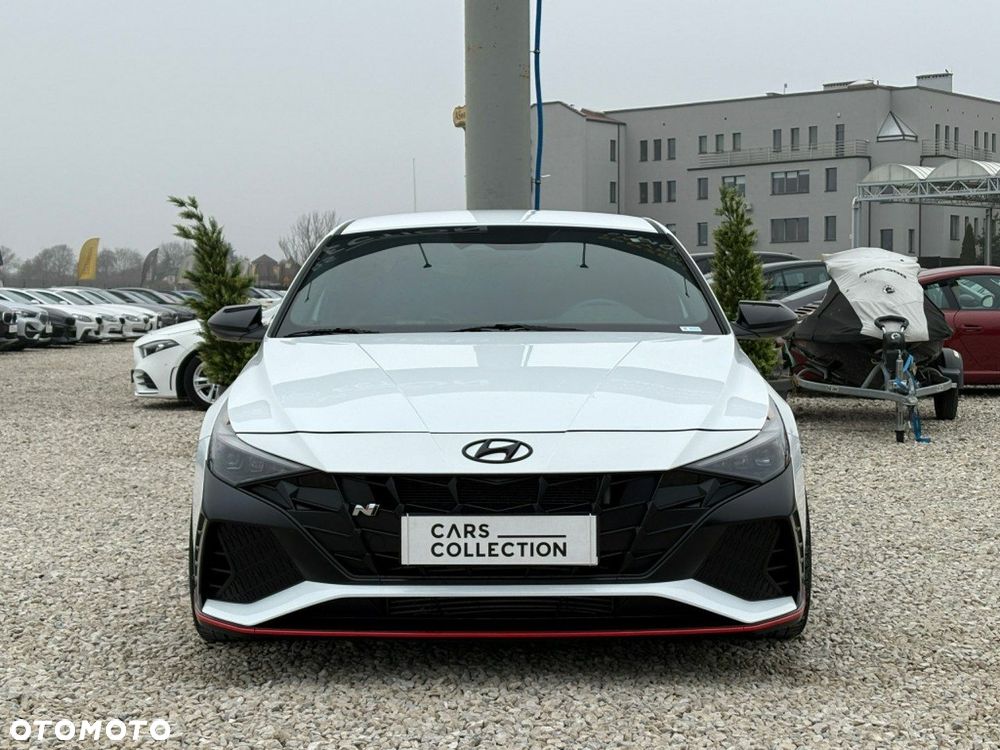 Hyundai Elantra - 9