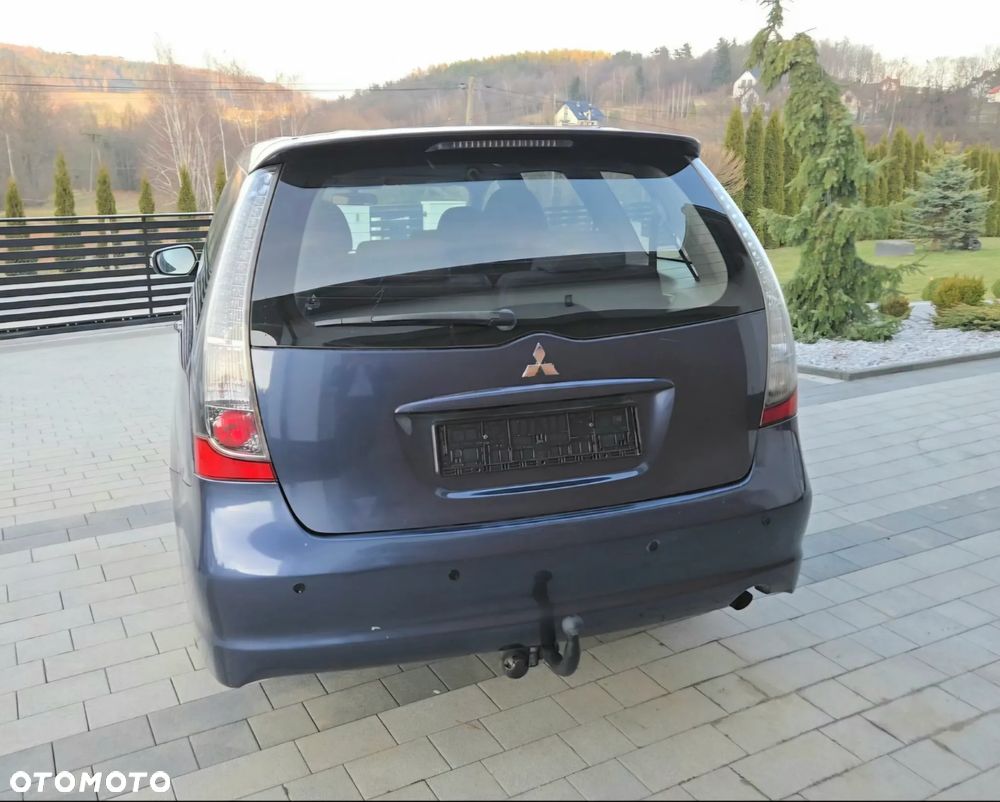 Mitsubishi Grandis 2.0 DI-D 7-Sitzer Intense - 7