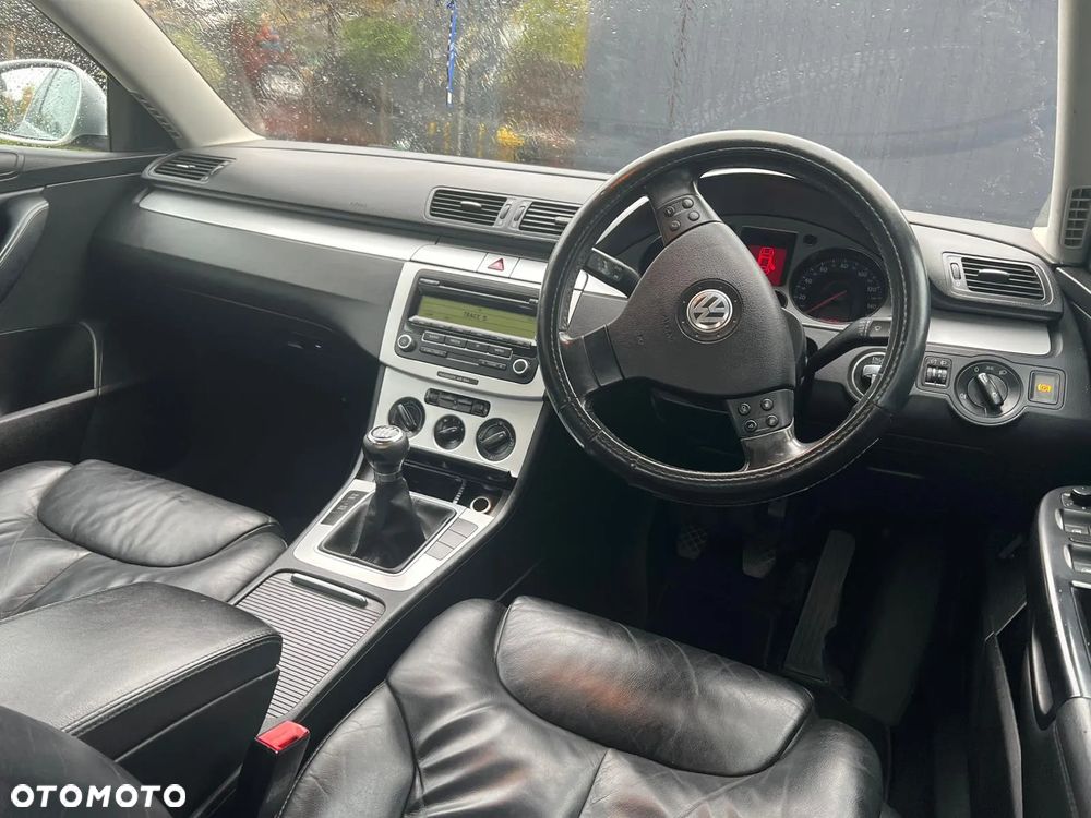 Volkswagen Passat 2.0 Blue TDI SCR Highline - 6