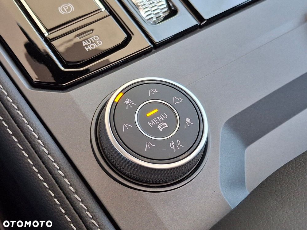 Volkswagen Touareg 3.0 V6 TDI 4Motion R-Line Final Edition - 39