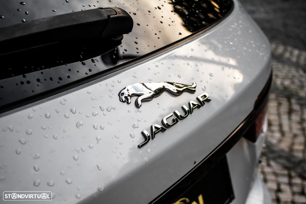 Jaguar XF Sportbrake 20d AWD Aut. R-Sport - 12